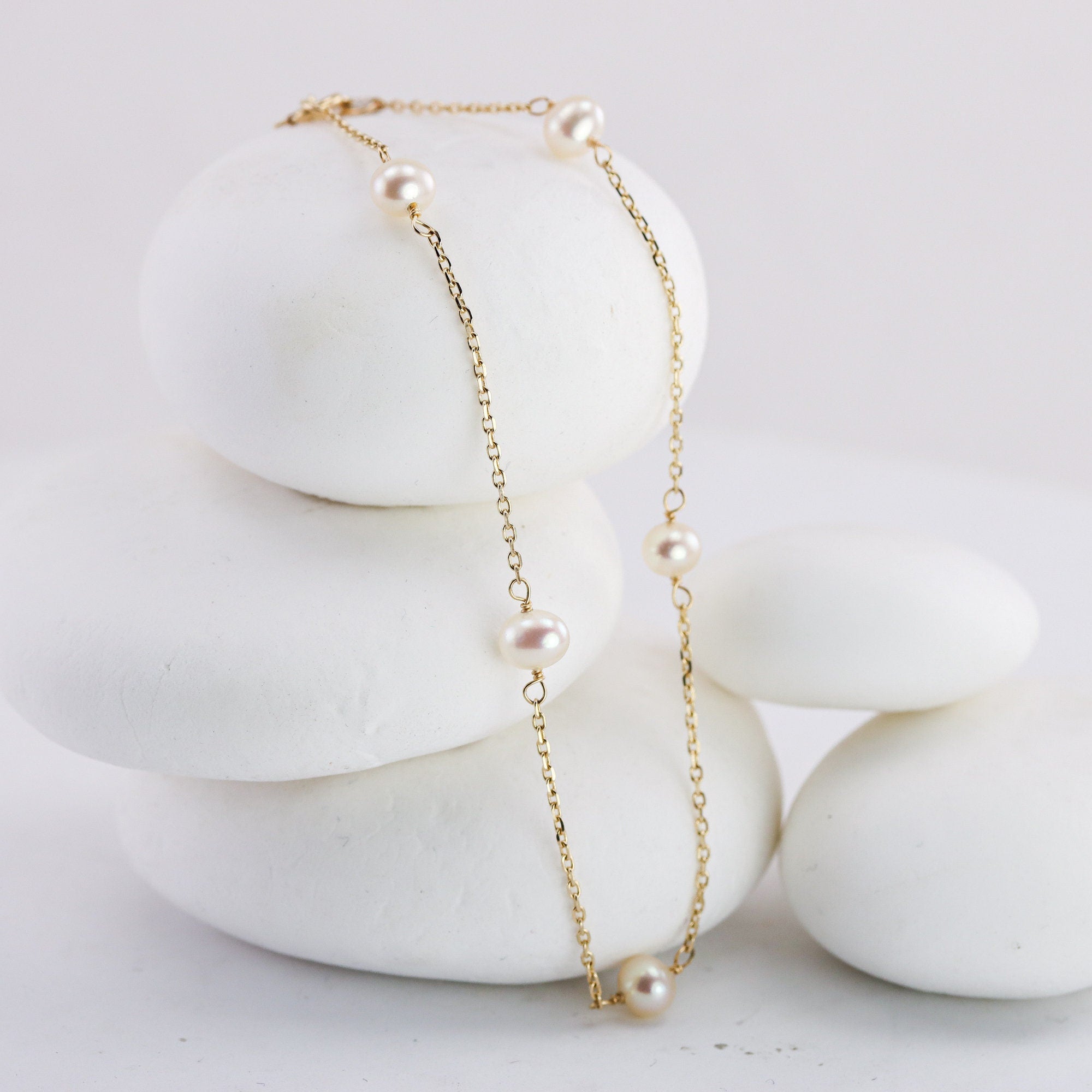 Dainty 14K Pearl Bracelet