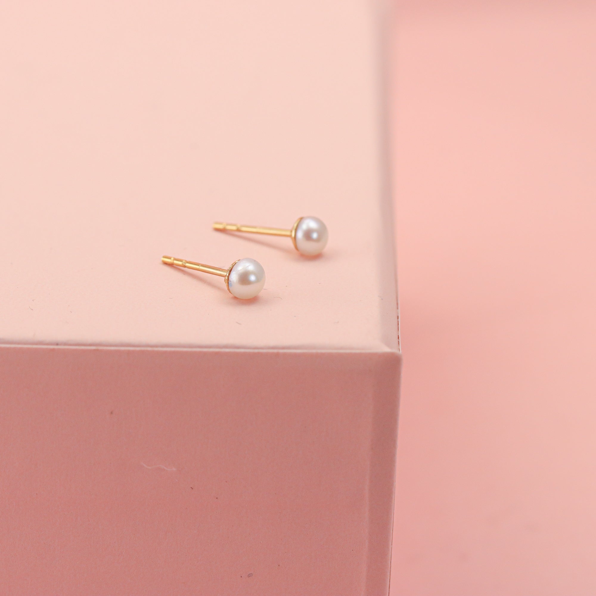 Mini Pearl Stud Earrings in Solid 14K