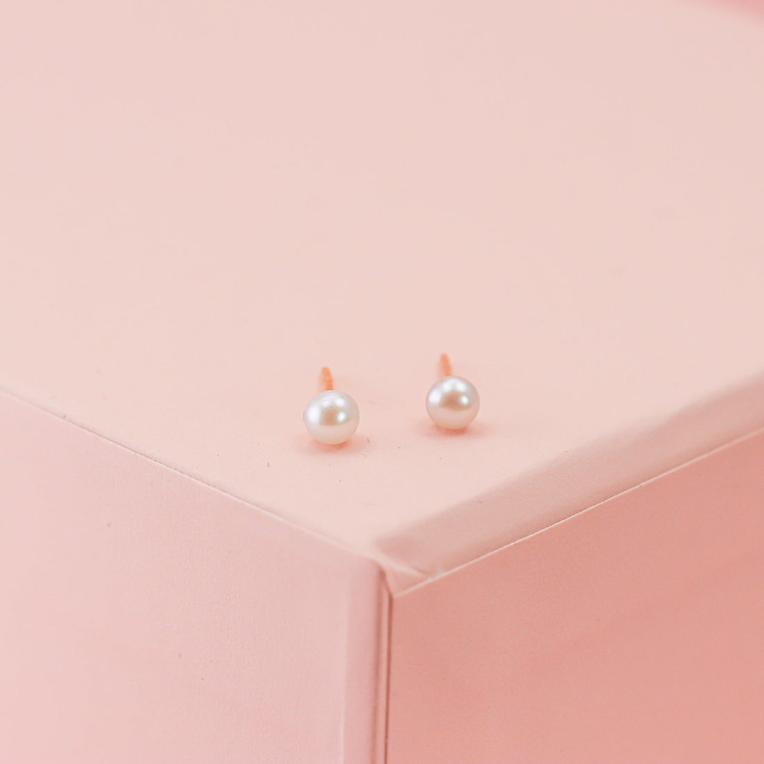 Mini Pearl Stud Earrings in Solid 14K