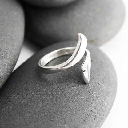 Smooth Silver Ribbon Ring